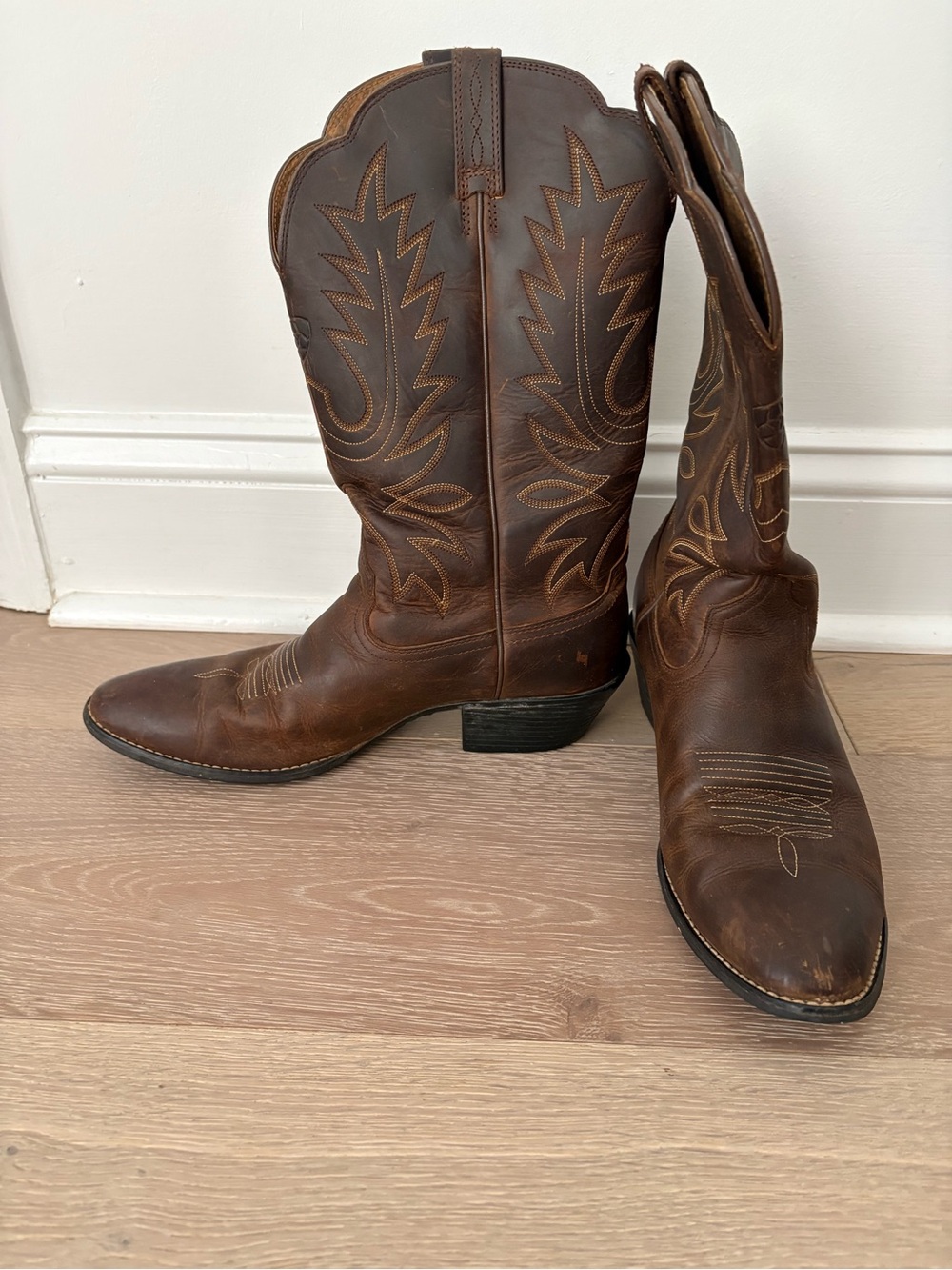 Women’s Ariat Brown Western Cowboy Boot - Picture 2 of 5